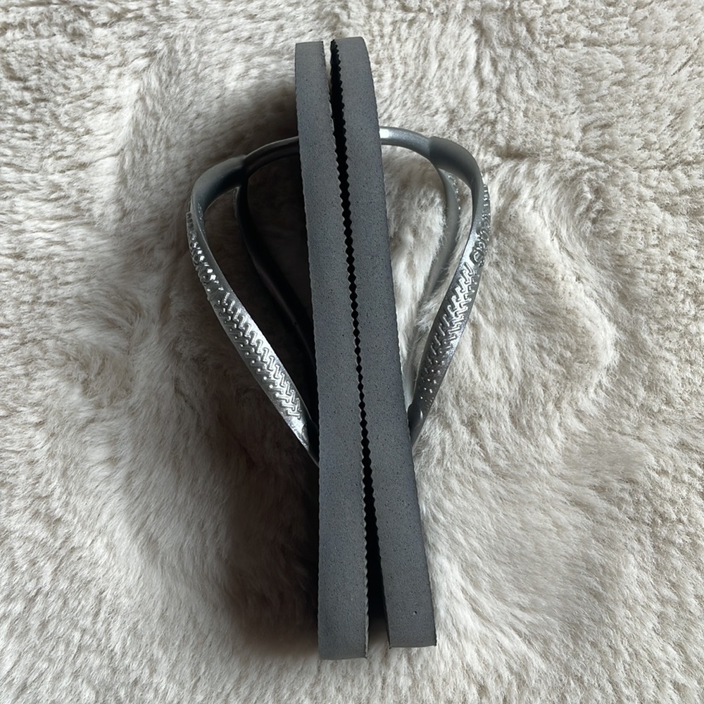 Havaianas | Silver Gray Flip Flops | 13C / 1Y - Picture 7 of 10